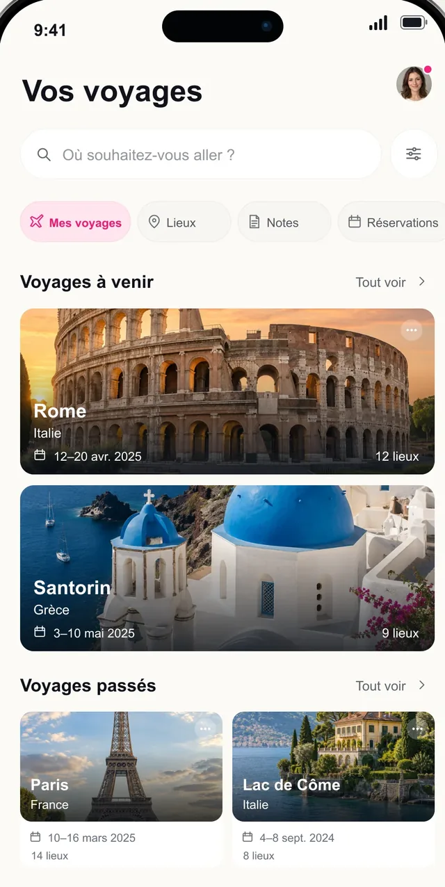 Écran Vos voyages de Pictoura avec des voyages à venir à Rome et à Santorin